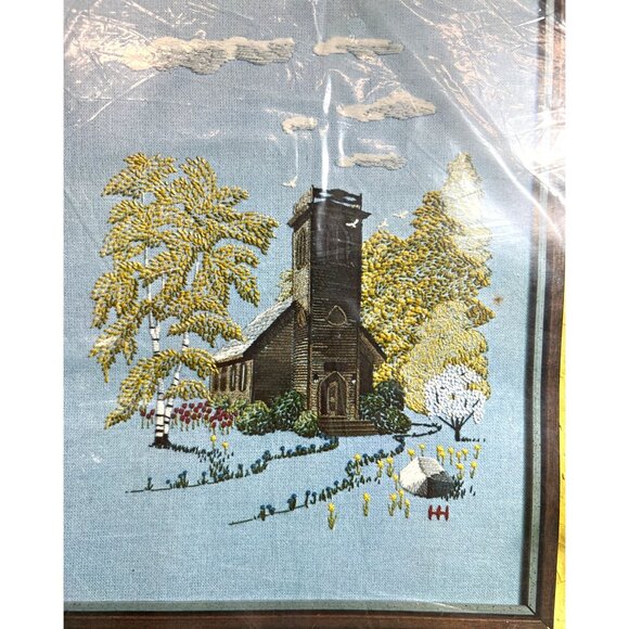 Creative Crewel Stitchery Kit "Church In The Wildwood" 16"x20" Design 100% Acryl - Picture 2 of 5